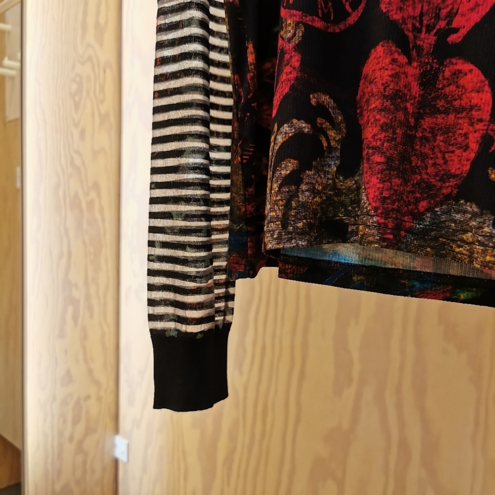 Designer Multicolor Patterned Women's Top - Picture 5 of 6